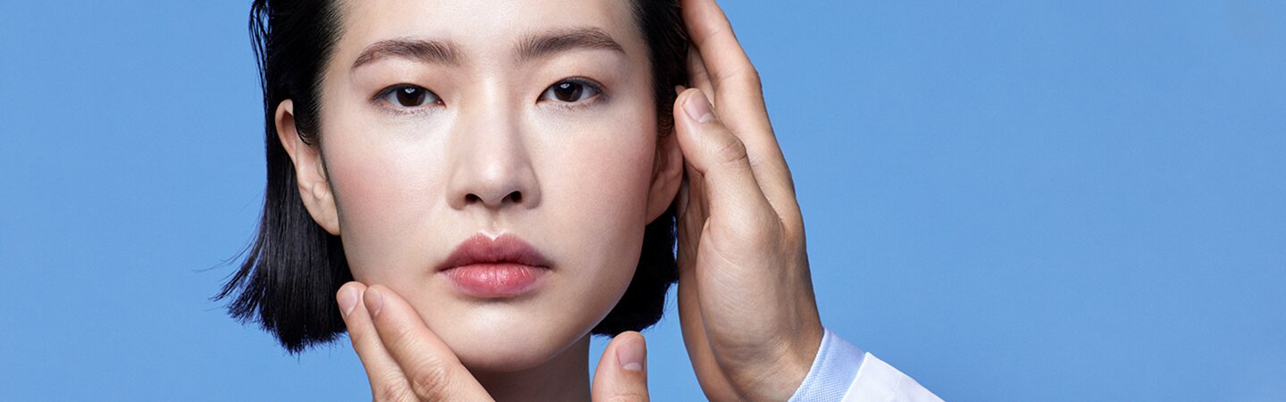 UV_Idea_Header_Woman_1_with_Hand_Doctor